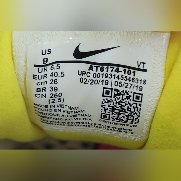 Nike Air Max 270 React Women's Size 9 Multi-colored - Picture 6 of 7